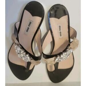 Miu Miu Patent leather flip flops Crystal Embroidered Bow Flat Sandals EU 39